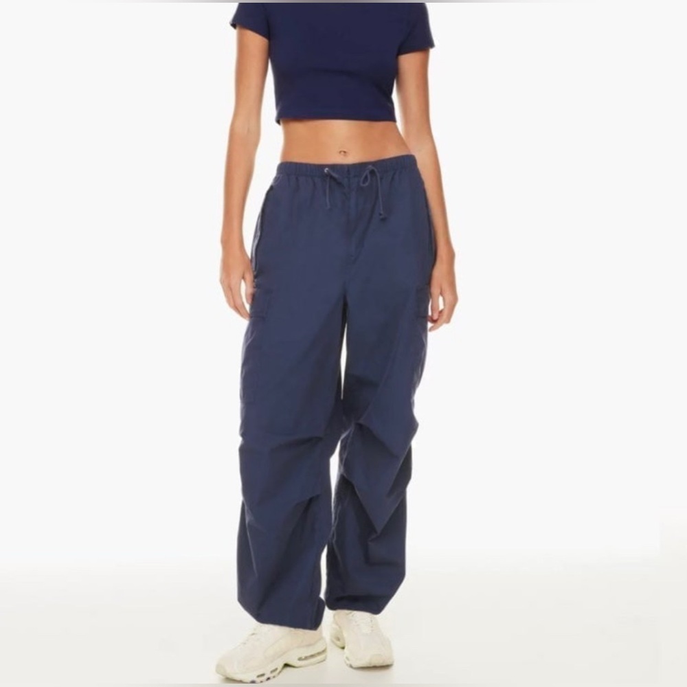 Aritzia TNA Squad Pocket Parachute Pant